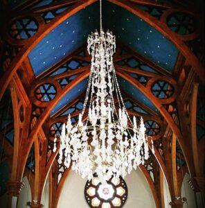 Bouson Chandelier 2