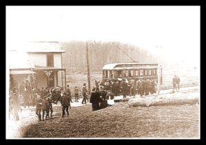 Oakwood Park Meadville Trolley Arriving