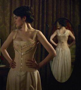 lady marry corset and mirror 2